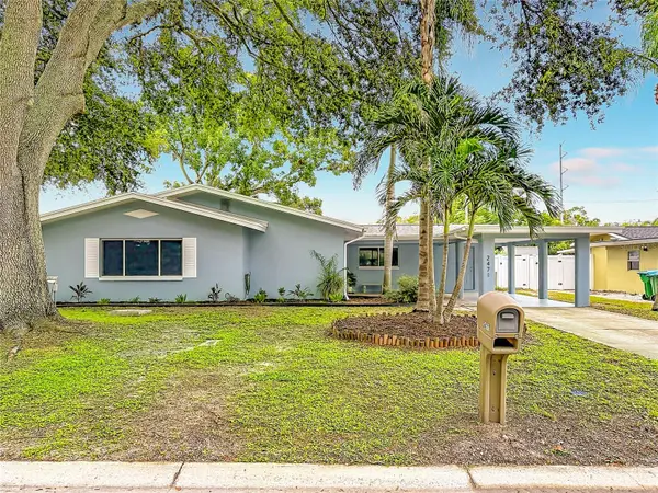 2471 RAYMONT DR, Clearwater, FL 33763