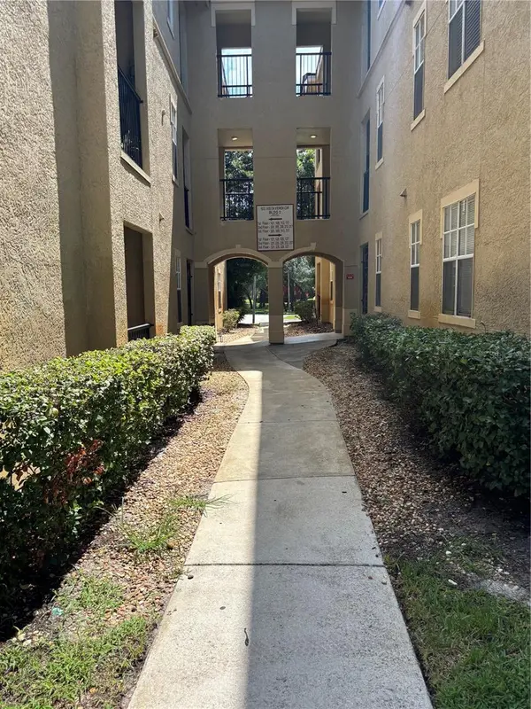 103 VISTA VERDI CIR #229, Lake Mary, FL 32746