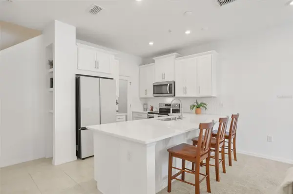 10245 HIGHLINE CREST ST, Orlando, FL 32832
