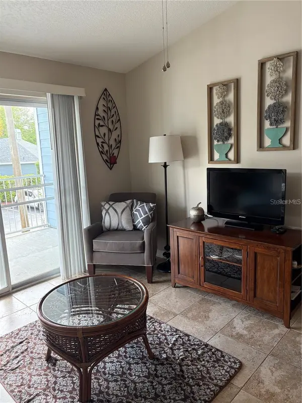 2516 GRASSY POINT DR #200, Lake Mary, FL 32746