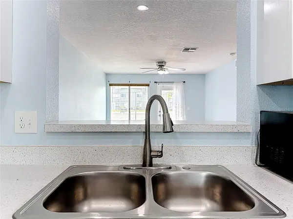 2260 GRENWICH AVE #2260, Orlando, FL 32817