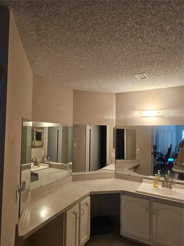 2430 LEMON TREE LN #2I, Orlando, FL 32839