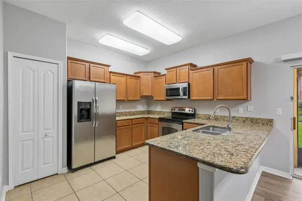1220 TWIN TREES LN, Sanford, FL 32771