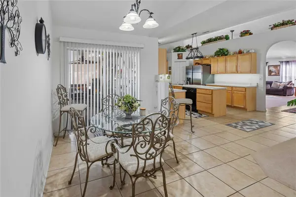 1303 HAWKS NEST AVE, Groveland, FL 34736