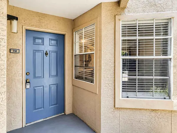 7270 WESTPOINTE BLVD #910, Orlando, FL 32835