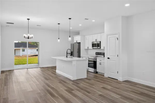 1852 W QUAKER LN, Citrus Springs, FL 34434