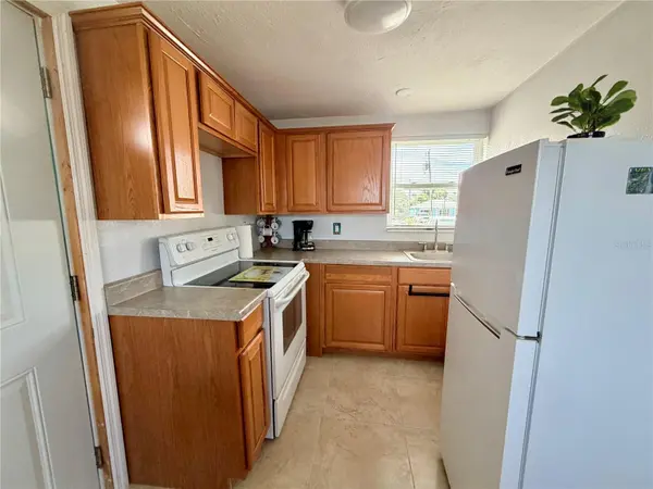 233 WILLIAMS AVE, Daytona Beach, FL 32118