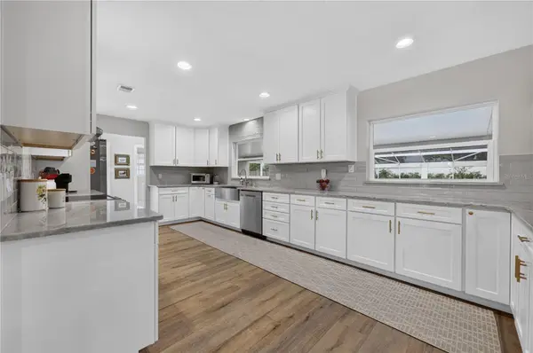 165 LAKE DESTINY TRL, Altamonte Springs, FL 32714