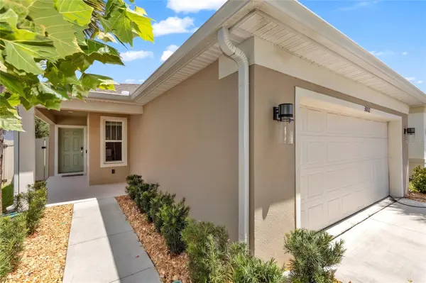 3082 GREEN PARK DR, Deland, FL 32724