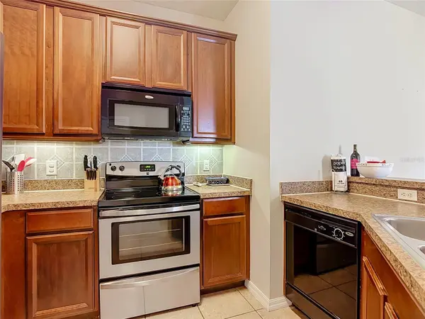2742 OAKWATER DR #104, Kissimmee, FL 34747