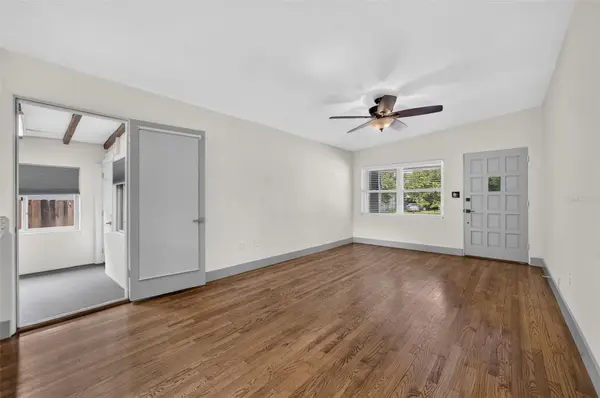 1317 CLOVERLAWN AVE, Orlando, FL 32806