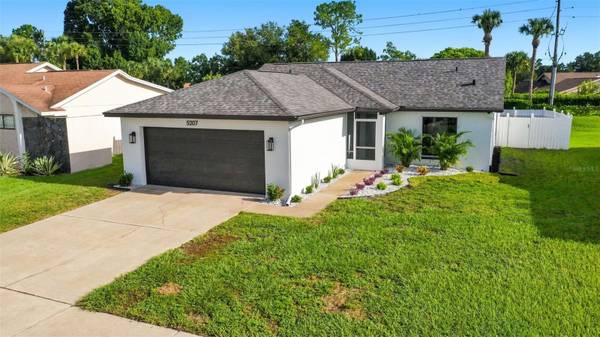 5207 DESMOND LN, Orlando, FL 32821