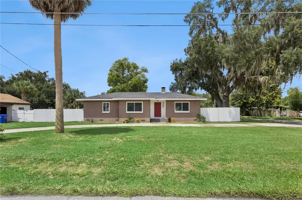 723 N ROCKINGHAM AVE, Tavares, FL 32778