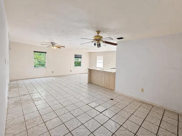 6806 SE 215TH ST, Hawthorne, FL 32640