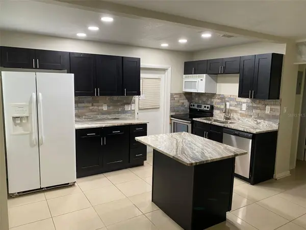 2605 PEMBROOK DR, Orlando, FL 32810
