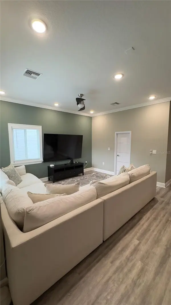 1964 GREENBRIAR TER, Davenport, FL 33837