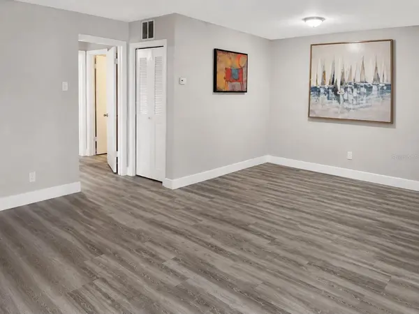 224 AFTON SQ #201, Altamonte Springs, FL 32714