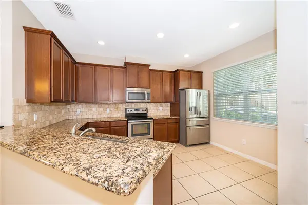 8641 BROOKVALE DR, Windermere, FL 34786