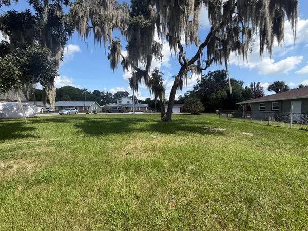 MEMORY LN, Tavares, FL 32778