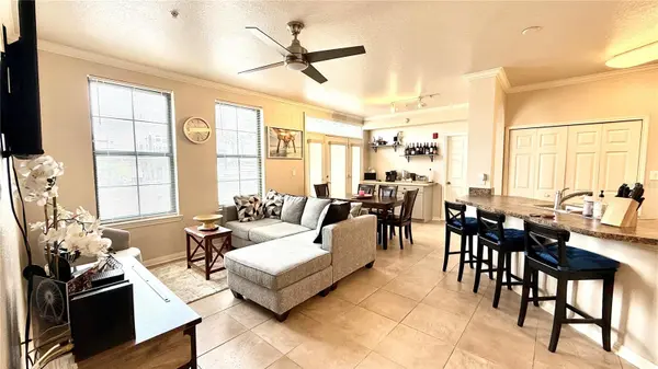 911 N ORANGE AVE #243, Orlando, FL 32801
