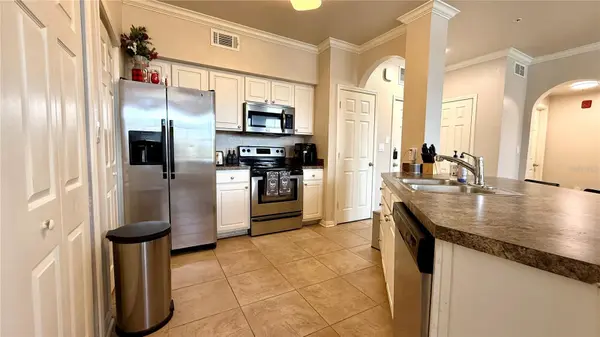911 N ORANGE AVE #243, Orlando, FL 32801