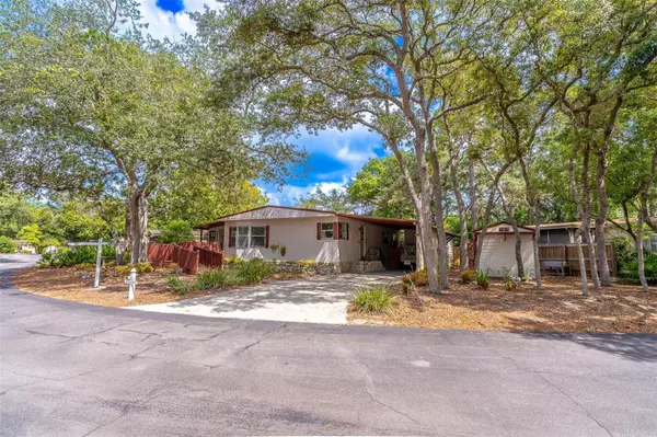 112 E PLANTATION BLVD, Lake Mary, FL 32746
