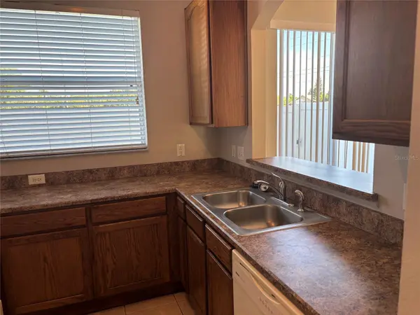7415 LAGO DE ORO #B-3, Orlando, FL 32822