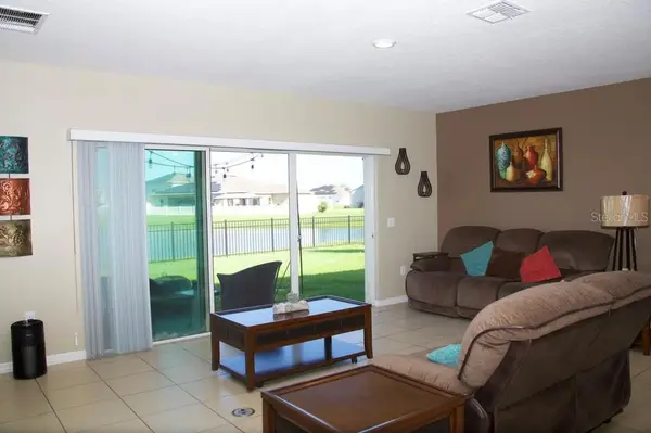 411 BLUE LAKE CIR, Kissimmee, FL 34758