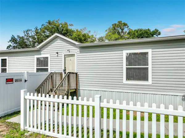 2104 OLD DIXIE HWY, Apopka, FL 32712