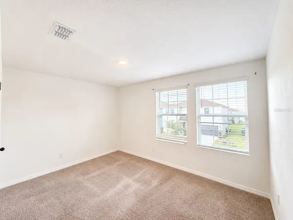 2074 DERWENT DR, Davenport, FL 33896