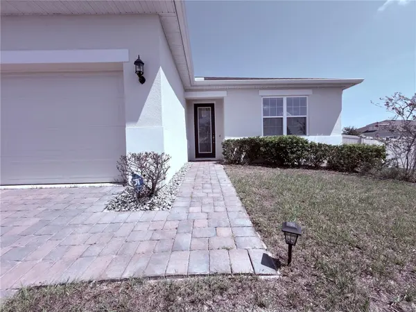 253 LUXMORE RD, Groveland, FL 34736