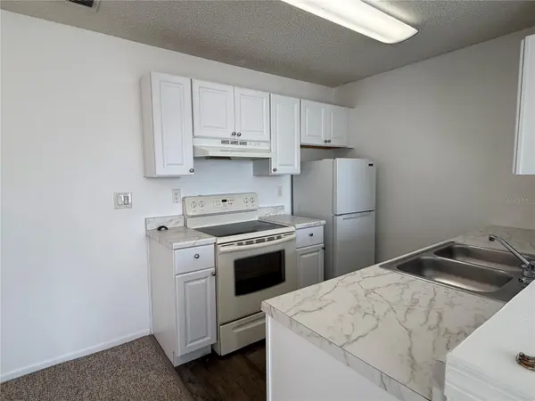 2569 GRASSY POINT DR #213, Lake Mary, FL 32746