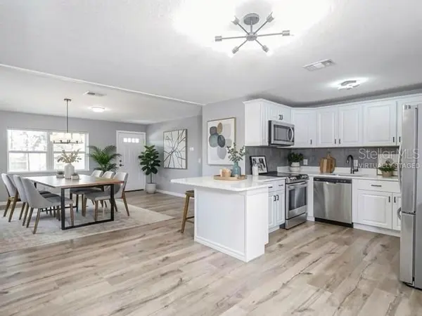 400 PENNSYLVANIA AVE, Fruitland Park, FL 34731