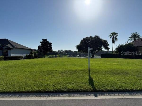 906 JOHNS POINT DR, Oakland, FL 34787