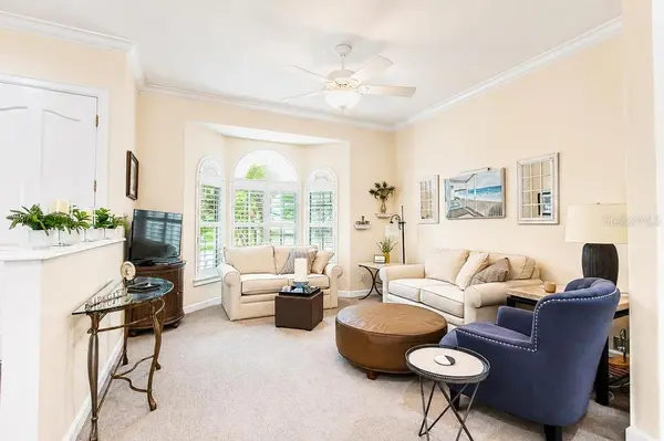 9606 CAMBERLEY CIR, Orlando, FL 32836