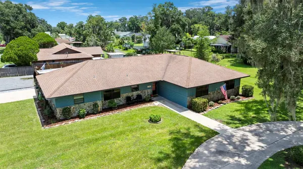 1351 CR 482N, Lake Panasoffkee, FL 33538