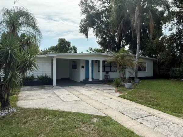 524 N LAKEMONT AVE, Winter Park, FL 32792