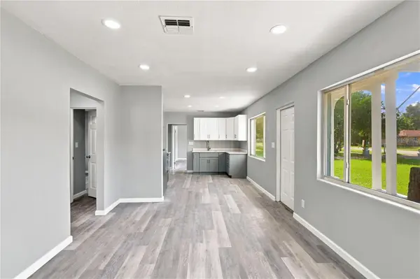 8 SMYRNA DR, Debary, FL 32713