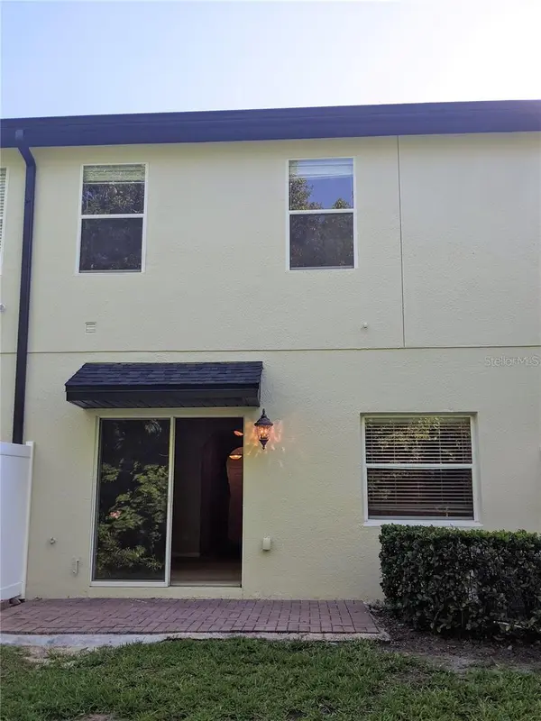 10272 PARK COMMONS DR, Orlando, FL 32832