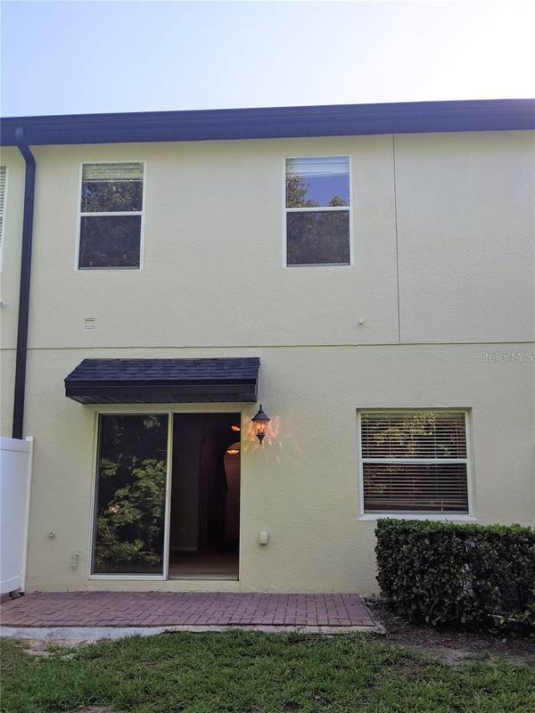 10272 PARK COMMONS DR, Orlando, FL 32832