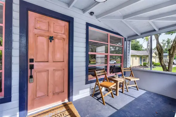 140 N JOHNS ST, Mount Dora, FL 32757