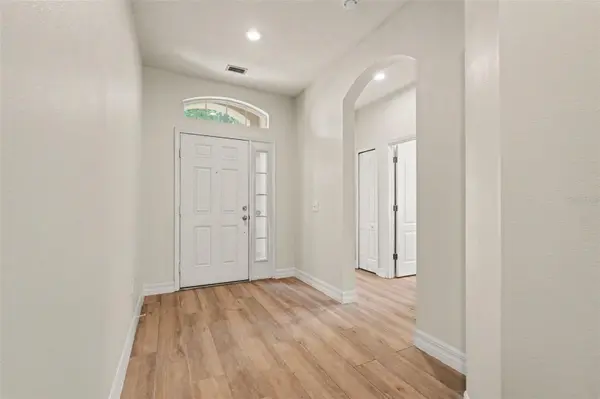 453 WESTCHESTER HILLS LN, Valrico, FL 33594