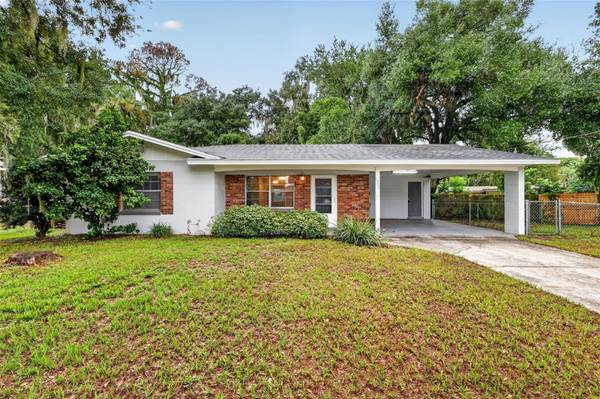 1305 ORANGE AVE, Tavares, FL 32778
