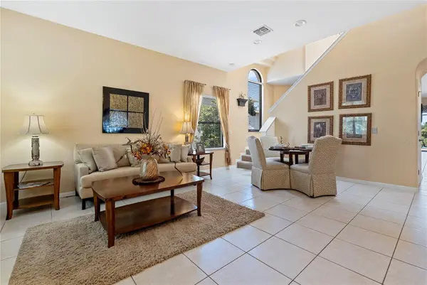 358 LAKE DAVENPORT CIR, Davenport, FL 33837