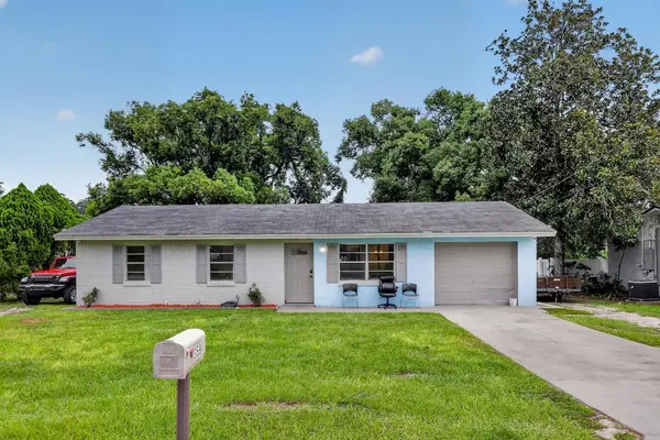 359 W LANSDOWNE AVE, Orange City, FL 32763
