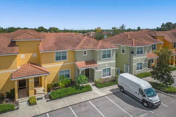2933 BANANA PALM DR, Kissimmee, FL 34747