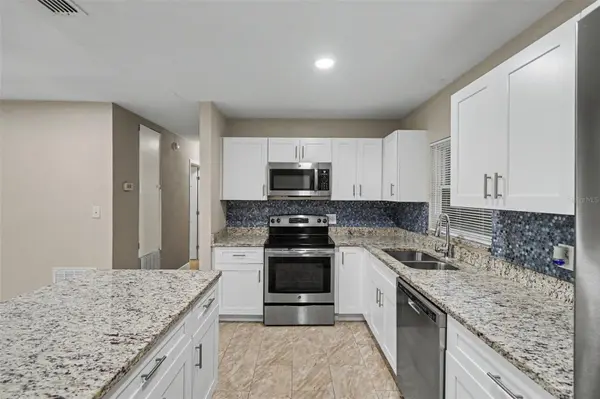 1339 E JACKSON AVE, Mount Dora, FL 32757