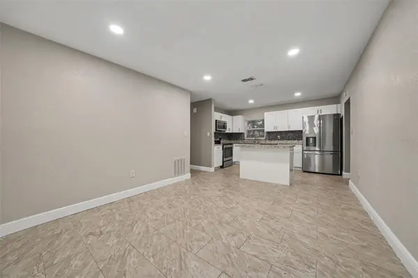 1339 E JACKSON AVE, Mount Dora, FL 32757
