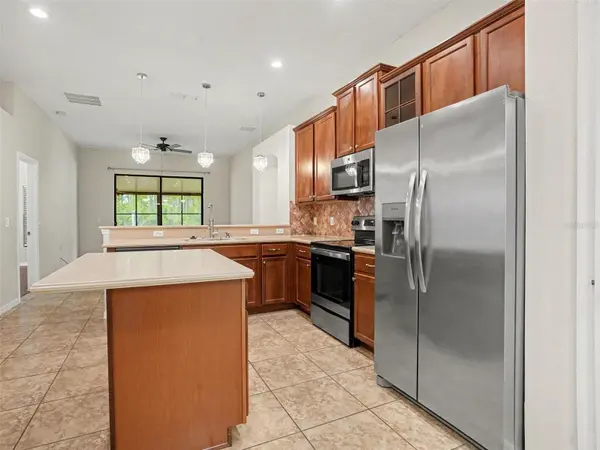 2721 EAGLE CLIFF DR, Kissimmee, FL 34746