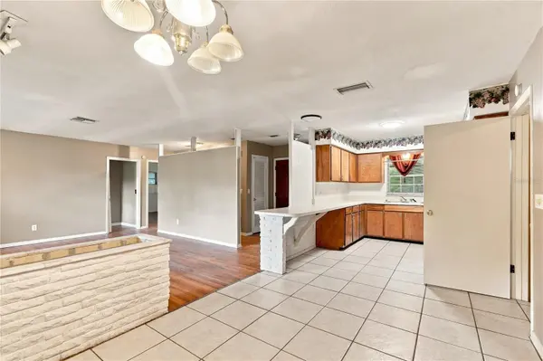 100 PINE CIRCLE DR, Lake Mary, FL 32746
